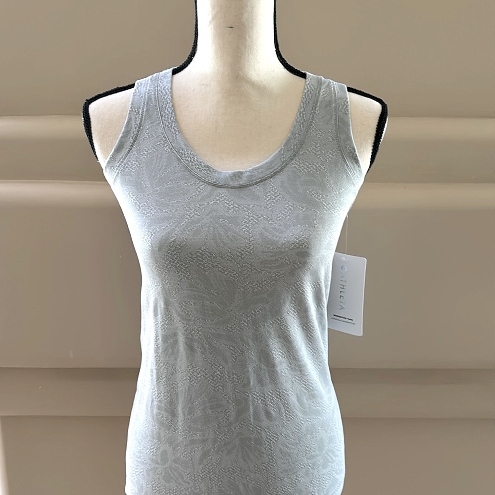 Athleta Momentum Tank. Beautiful Grey Green. Size Small. NWT. - Picture 1 of 7